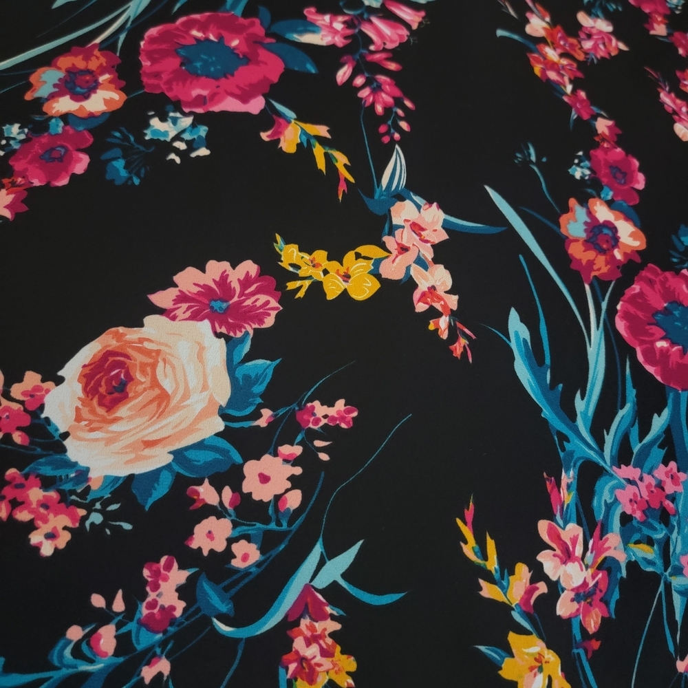 Sweet Heart V Neck Blouse Floral Layered Sleeveless Blouse - Black and Pink XL - Picture 13 of 14